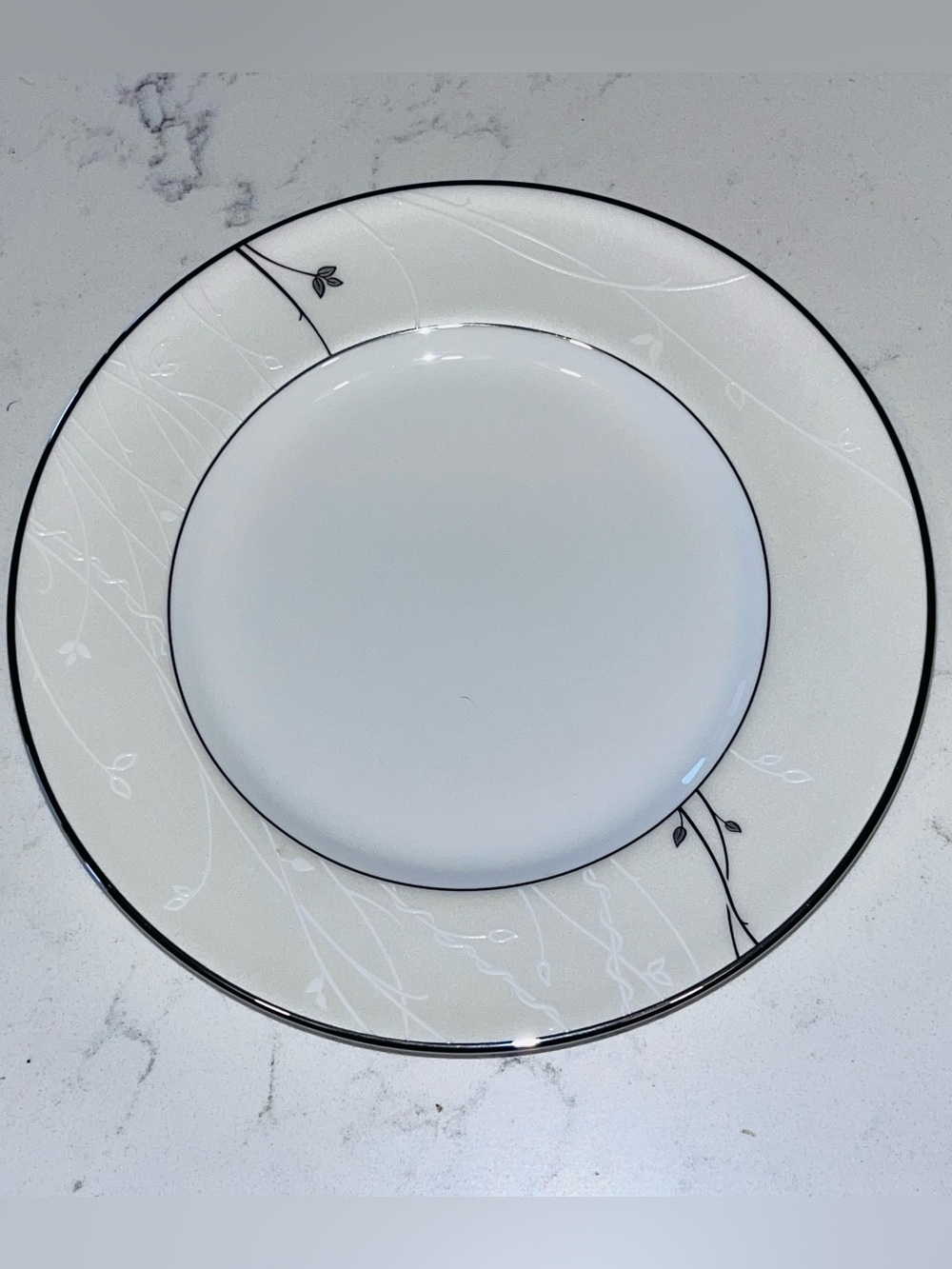 Waterford Bone China “Lisette” bread or dessert plate 6” platinum rim Japan